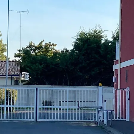 T2 Dans Quartier Residentiel Sur Le Bassin Arcachon Avec Location De Velos